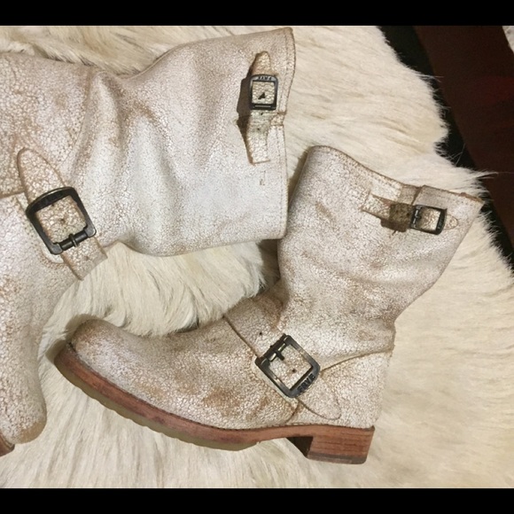 Frye Shoes - Sz8 🥰 FRYE distressed ankle moto